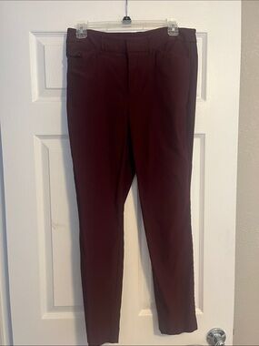 Nine West Women’s Slim Chinos - Burgundy